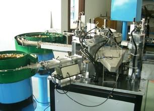 工業(yè)磁環(huán)、磁芯及塑料電子產(chǎn)品自動(dòng)排序擺盤(pán)包裝機(jī)的應(yīng)用與市場(chǎng)前景